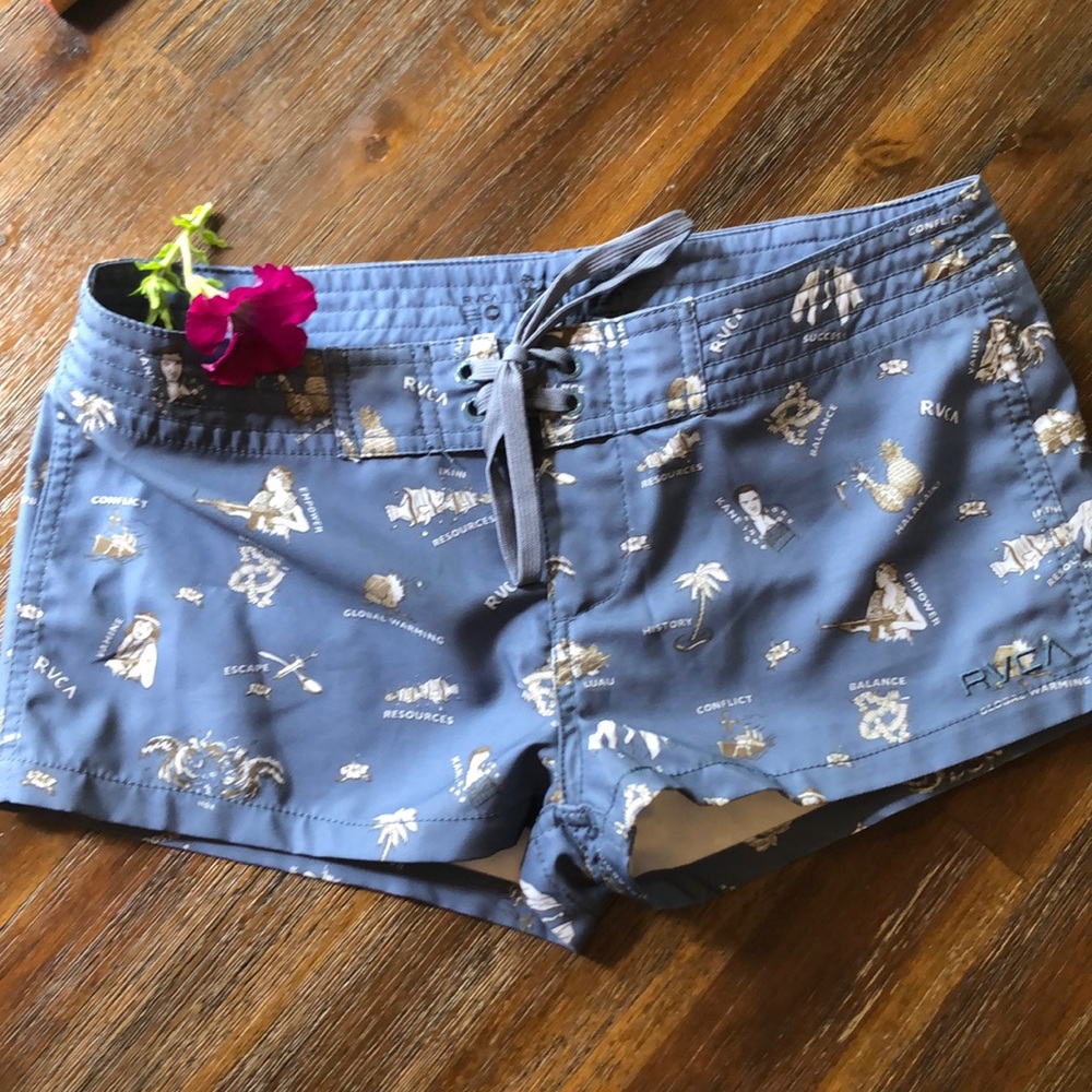 RVCA shorts size 27